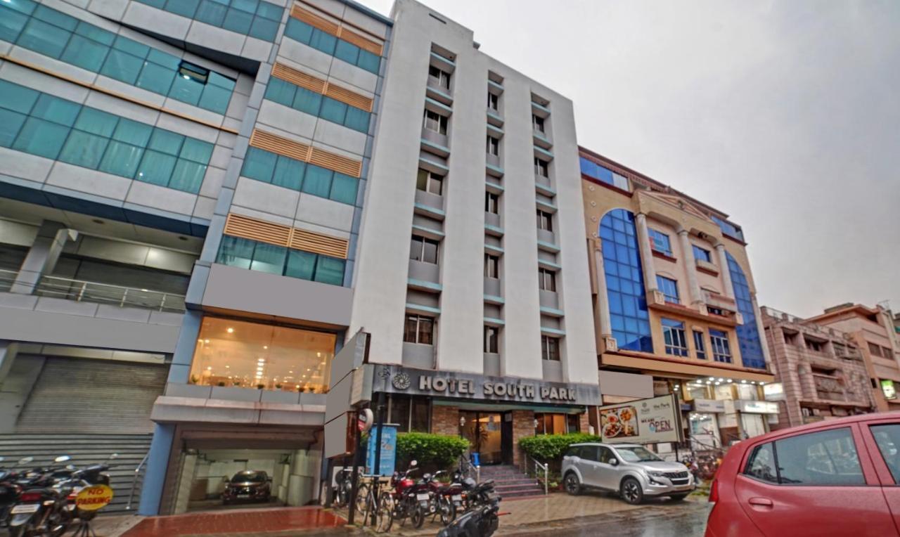 Hotel South Park Jamshedpur Bagian luar foto